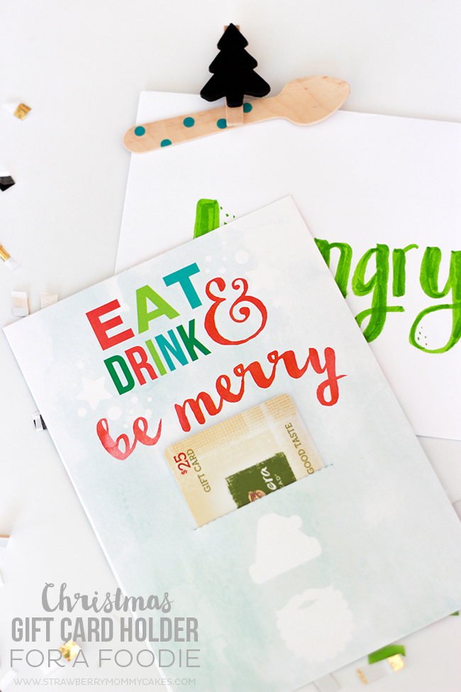 See how to Make a Christmas Gift Card Holder for a Foodie! This free printable is perfect for gift cards for restaurants!