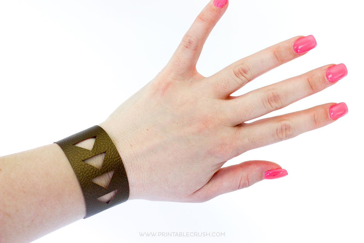Follow this Cricut Tutorial to make this Faux Leather Bracelet. It's the EASIEST way to create a gorgeous piece of DIY jewelry!