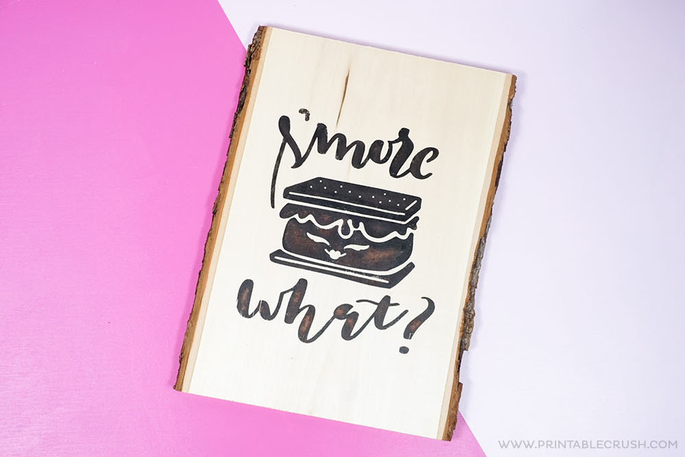 This Faux Wood Burned Sign and Coasters Tutorial is SO easy and no one will know it's painted! It works great with vinyl stencils and such easy clean up!
