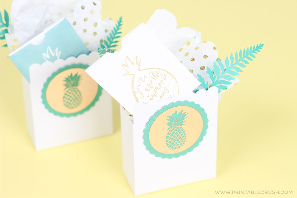 These are the cutest pineapple gift card holders! Download them for teacher appreciation week!