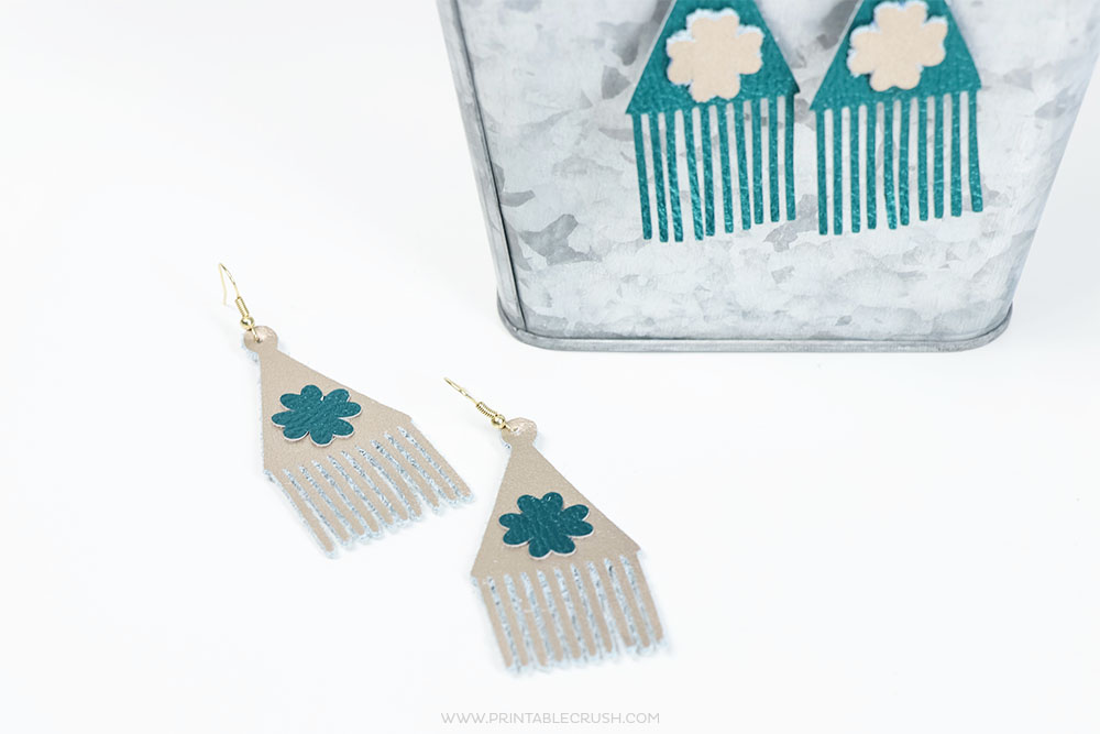 Do you always forget to wear green on St. Patricks Day? You won't want to forget to wear these lovely DIY Shamrock Earrings!